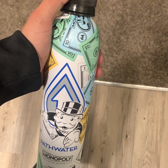 Meet your Posher, Josue - Picture 1 of 1